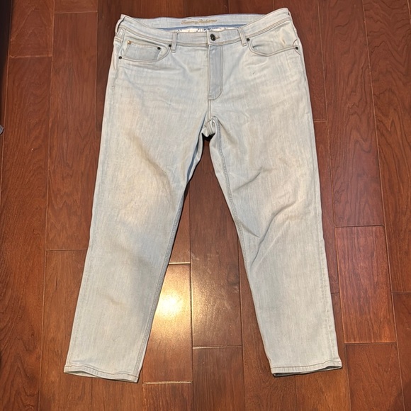 Tommy Bahama Blue Slim Jeans 38x30 men’s light wash super soft - Picture 1 of 7